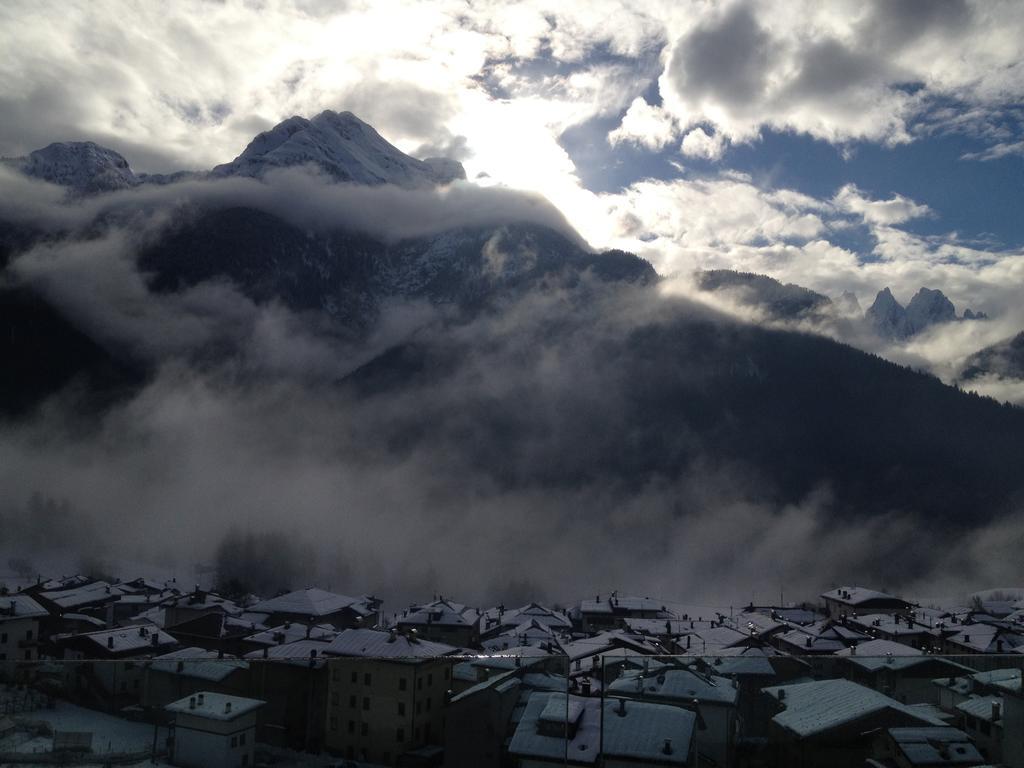 Fra Rose e Mughi Bed and Breakfast Domegge di Cadore Esterno foto